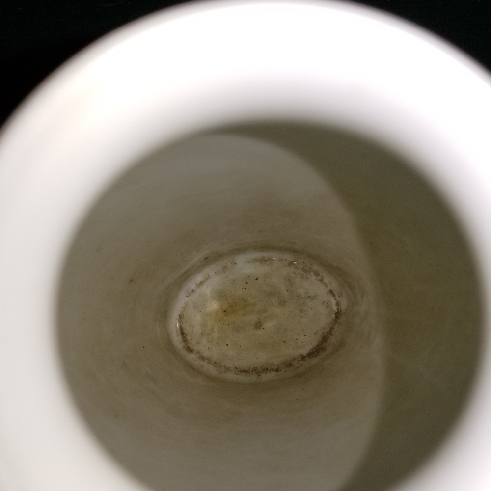 Beautiful Vase - Picture 2 of 7